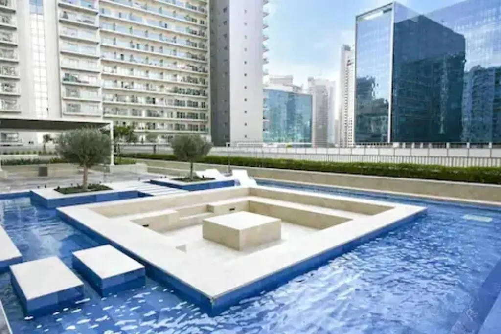Apartamento Vera Residence With Canal View Dubái